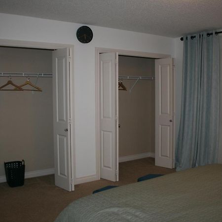 Entire Home Ac 4Beds Sleeps 8 Double Garage Near Wem Free Wifi & Netflix エドモントン エクステリア 写真